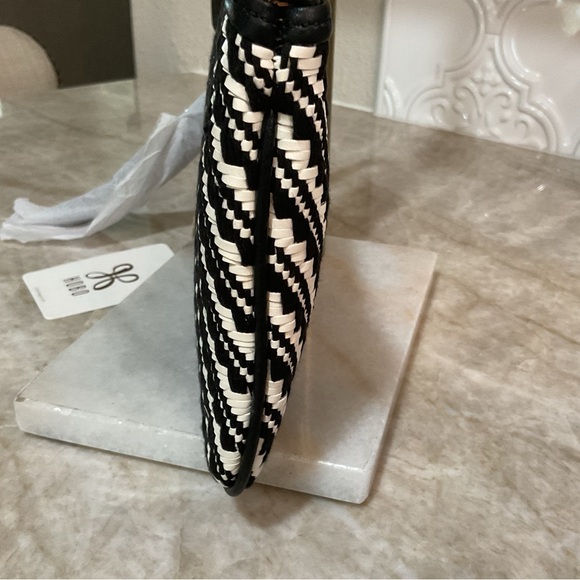 HOBO Women's Sable Wristlet Clutch New With Tags - Picture 6 of 16